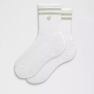 Daily Essential Quarter Socks in white